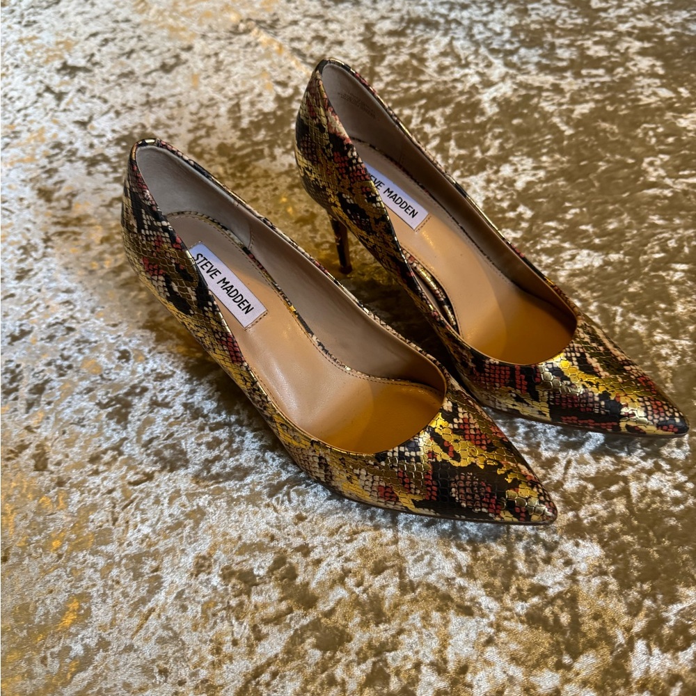 NEW Steve Madden Women's Colorful Snakeskin Heels - Picture 3 of 6